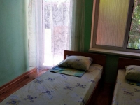 Гостевой дом «Уютный дворик» - номер Стандартный 2-х местный с беседкой фото 3