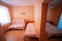 База отдыха «Лукоморье» - номер Двухкомнатный пятиместный на втором этаже фото 3