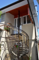 Алушта, Гостевой дом «Усадьба» ул. Школьная, 3