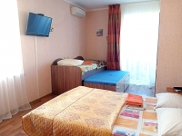 Апартаменты «Snug House» - номер Апартамент «Оранж» – для семьи или компании фото 3