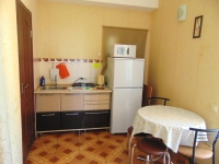 Апартаменты «Snug House» - номер Апартамент «Оранж» – для семьи или компании фото 13