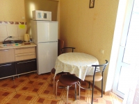 Апартаменты «Snug House» - номер Апартамент «Оранж» – для семьи или компании фото 14